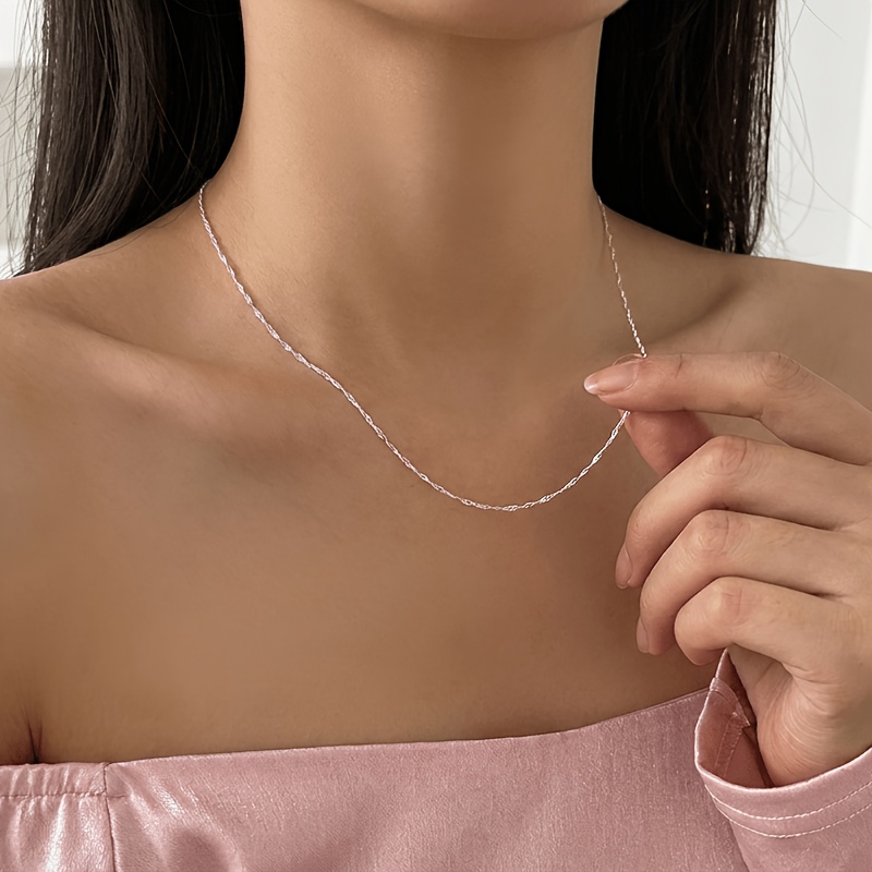 Unisex S925 Silver Twisted Chain Necklace — Versatile Clavicle Chain